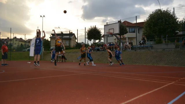 Tczew - Relacja z turnieju StreetBall Nocą