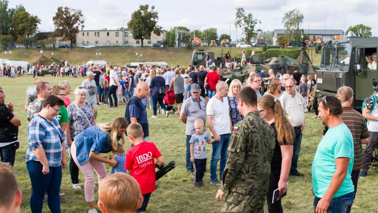 Tczew - Piknik historyczno - militarny na bulwarze