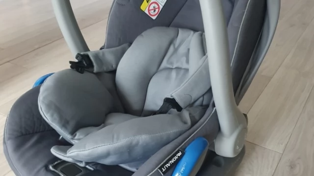 Tczew - Fotelik samochodowy Avionaut Kite + Baza ISO fix.