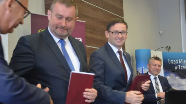 Tczew - "Dzieje się rewolucja". Tczew podpisał z Energą list dotyczący rozwoju elektromobilności 