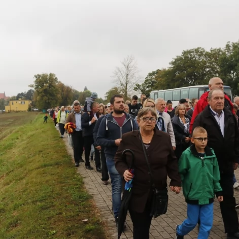 Tczew - Tczewianie na odpuście w Piasecznie