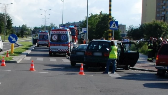 Tczew - Po kolejnym wypadku na skrzyżowaniu, policja przypomina o przestrzeganiu przepisów