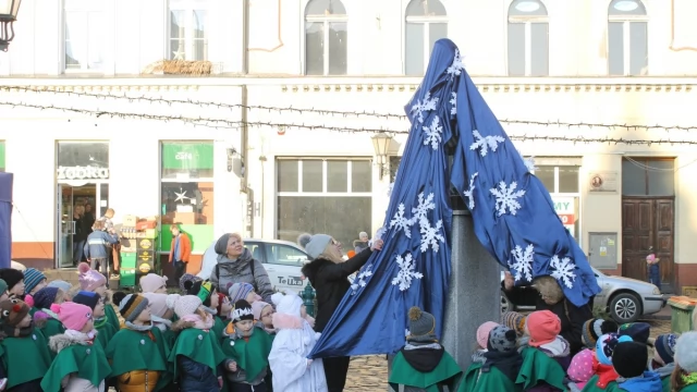 Tczew - Świątecznie i z kolędą - szopka i powitanie zimy