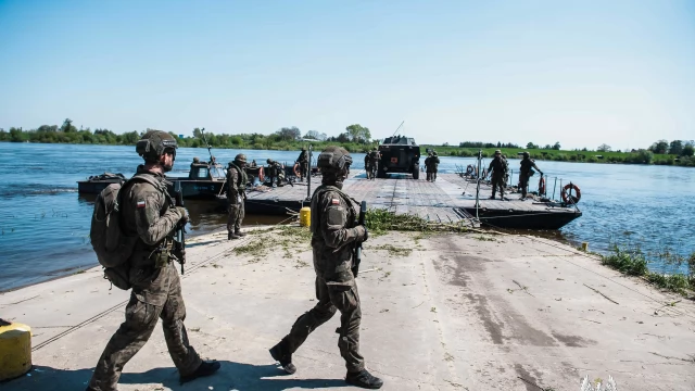 Tczew - Anakonda-23. Żołnierze przeprawiali się przez Wisłę