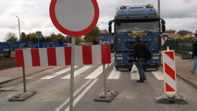 Tczew - Trwa przebudowa skrzyżowania ul. Żwirki i Nowosuchostrzyckiej
