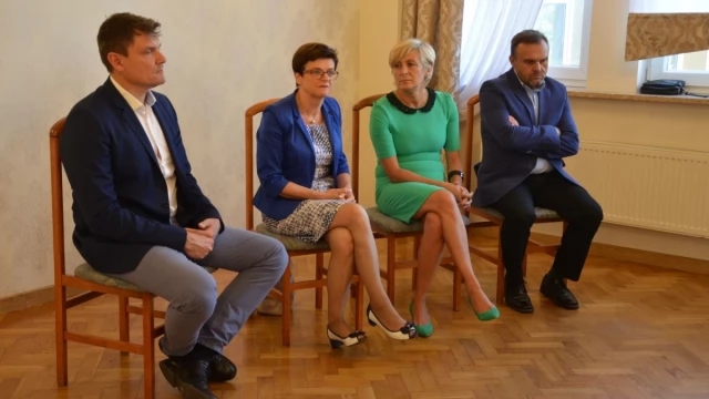 Tczew - Politycy PO w "terenie" - pomorskie konsultacje programu Polska Obywatelska 2.0