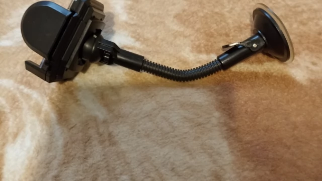 Tczew - sprzedam uchwyt samochodowy do telefonu