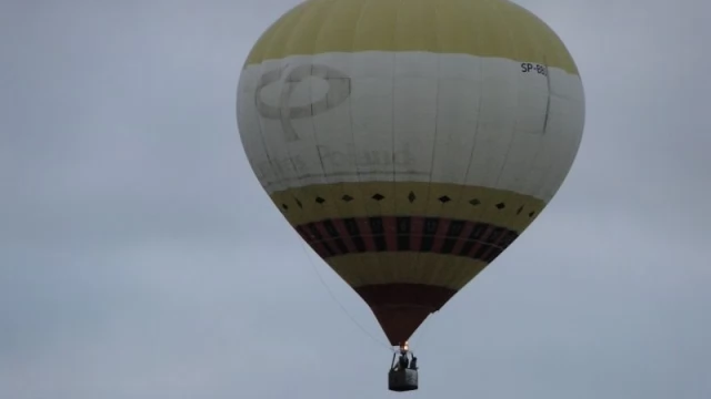 Tczew - Balon nad dachami staromiejskich kamienic