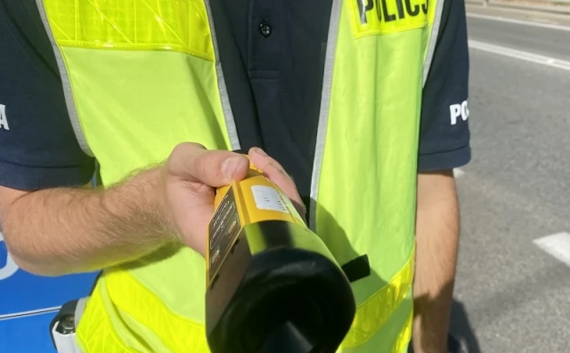 Tczew - Obywatelska postawa mieszkanki powiatu. Nietrzeźwy kierujący zatrzymany przez policjantów