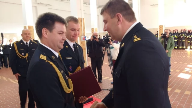 Tczew - Komendant PSP w Tczewie pożegnał się ze służbą - jest już jego następca