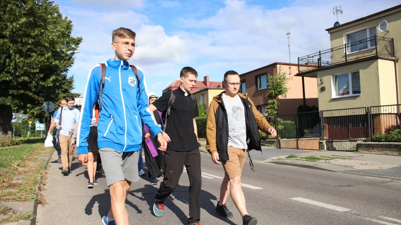 Tczew - Pielgrzymka idzie do Częstochowy. Ze względu na COVID jest inna niż zwykle