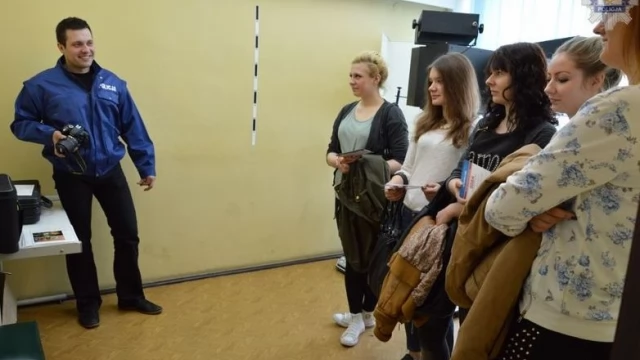 Tczew - Odkrywały tajniki zawodu policjanta
