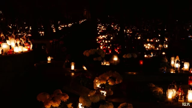 Tczew - Cmentarz nocą z dnia 1.11.2016 - godz. 23 [FOTO] [bez komentarza]