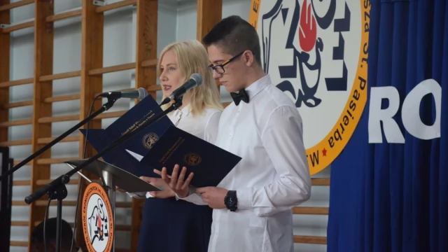 Tczew - Powiatowa inauguracja roku szkolnego. "Ta reforma była odpowiedzią na oczekiwania społeczne"