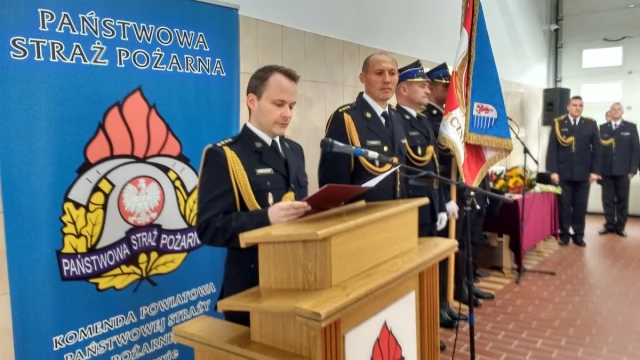 Tczew - Komendant PSP w Tczewie pożegnał się ze służbą - jest już jego następca