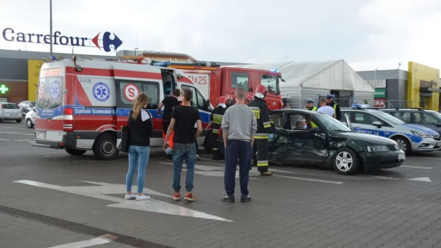 Tczew - Duże utrudnienia - wypadek w okolicy ronda Jana Pawła II. Wcześniej w Subkowach