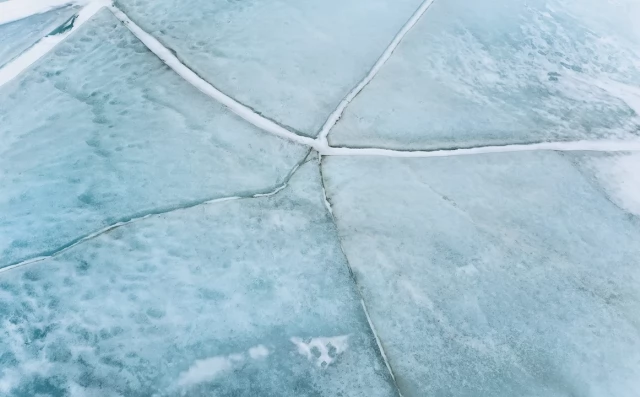 Tczew - Zima to czas zabawy, ale i rozsądku. Policjanci apelują o bezpieczne zimowe aktywności