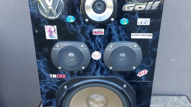 Tczew - Duża kolumna głośnikowa ręcznie robiona