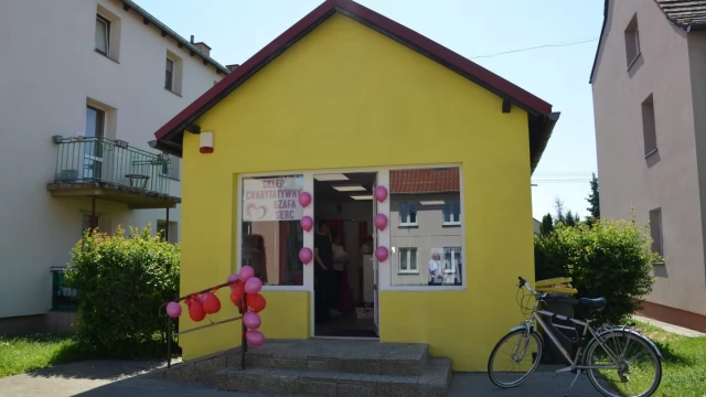 Tczew - Takiego sklepu jeszcze w Tczewie nie było - kupując, pomagamy