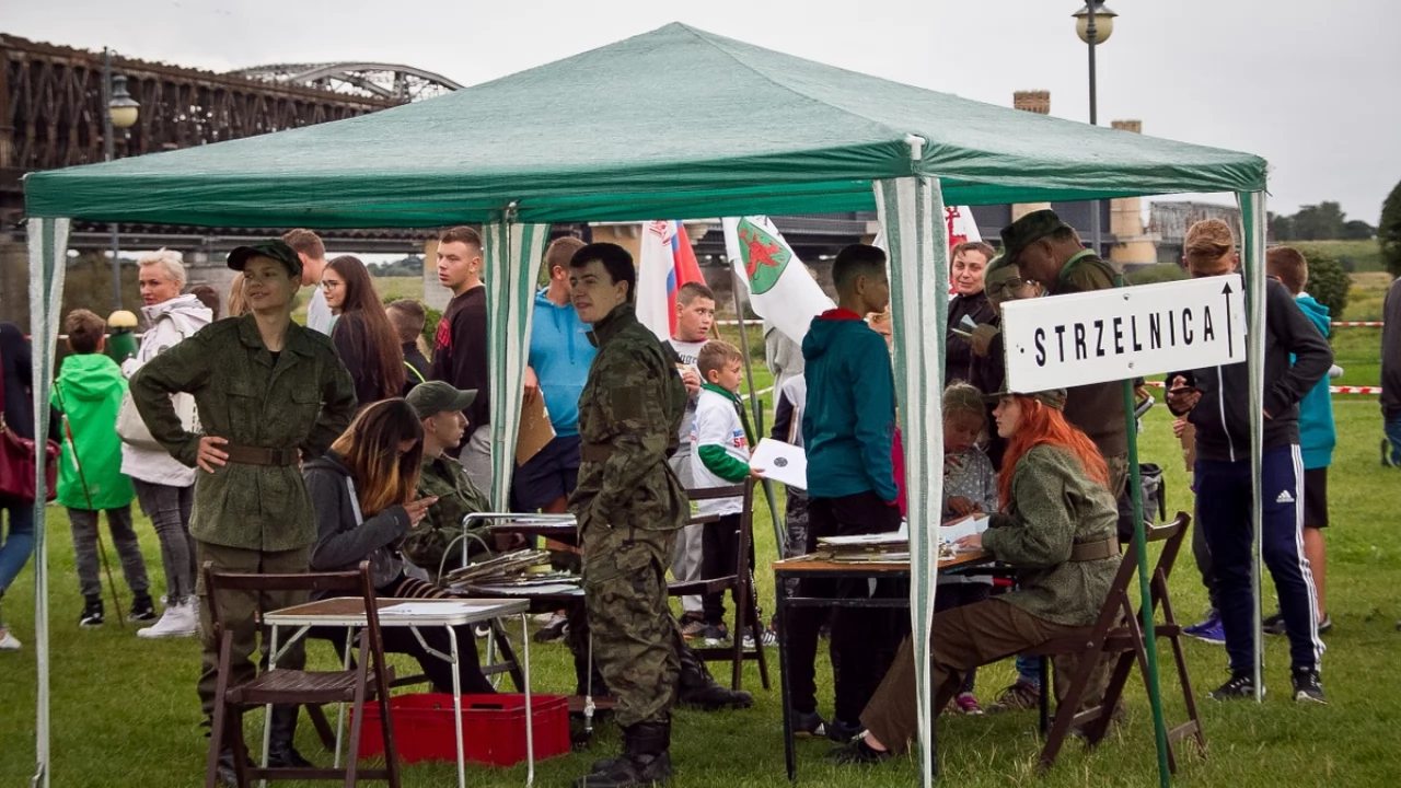 Tczew - Piknik historyczno - militarny na bulwarze