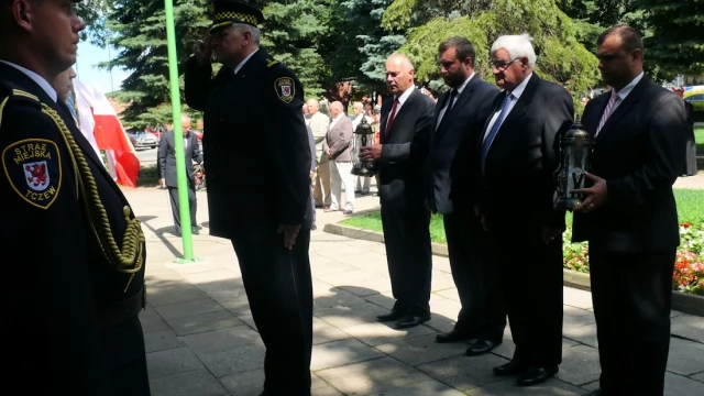 Tczew - Chwała bohaterom! Dziś 69. rocznica wybuchu powstania