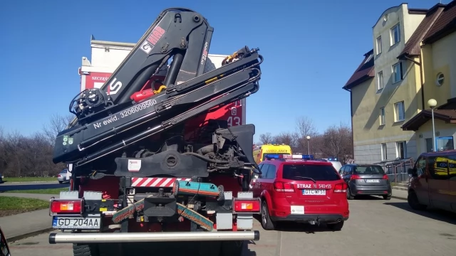 Tczew - Dramat na Suchostrzygach. Mężczyzna dźgnął nożem kobietę, potem siebie