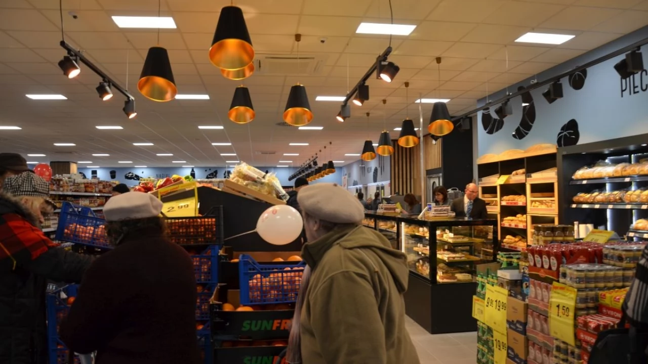 Tczew - Zakończyła się przebudowa minicentrum handlowego na  Suchostrzygach