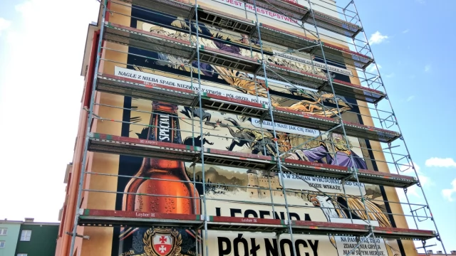Tczew - Mieszkańcy pytają o "piwny" mural. "Kto nas obdarował tym wątpliwym dziełem sztuki?"
