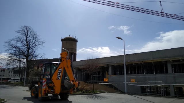 Tczew - Trwają prace związane z budową parkingu dwupoziomowego przy dworcu