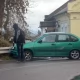 Tczew - Auto zatrzymało się na barierze na wiślanej skarpie