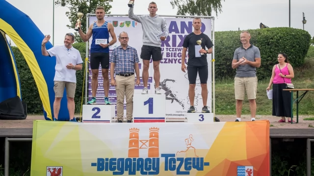 Tczew - Biegacze w hołdzie Kazimierzowi Piechowskiemu