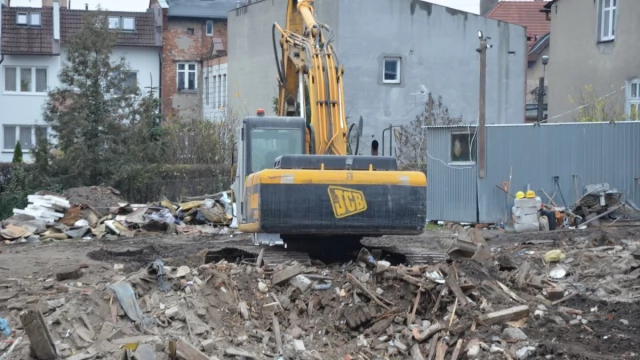 Tczew - Kamienica wyburzona, wiosną rusza budowa nowej
