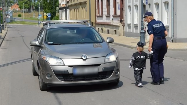 Tczew - Policjanci sypnęli... lizakami