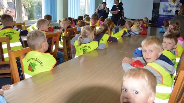 Tczew - Przedszkolaki wylądowały na komendzie 