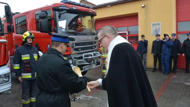 Tczew - Sprzęt za 2,3 mln zł trafił do powiatu tczewskiego