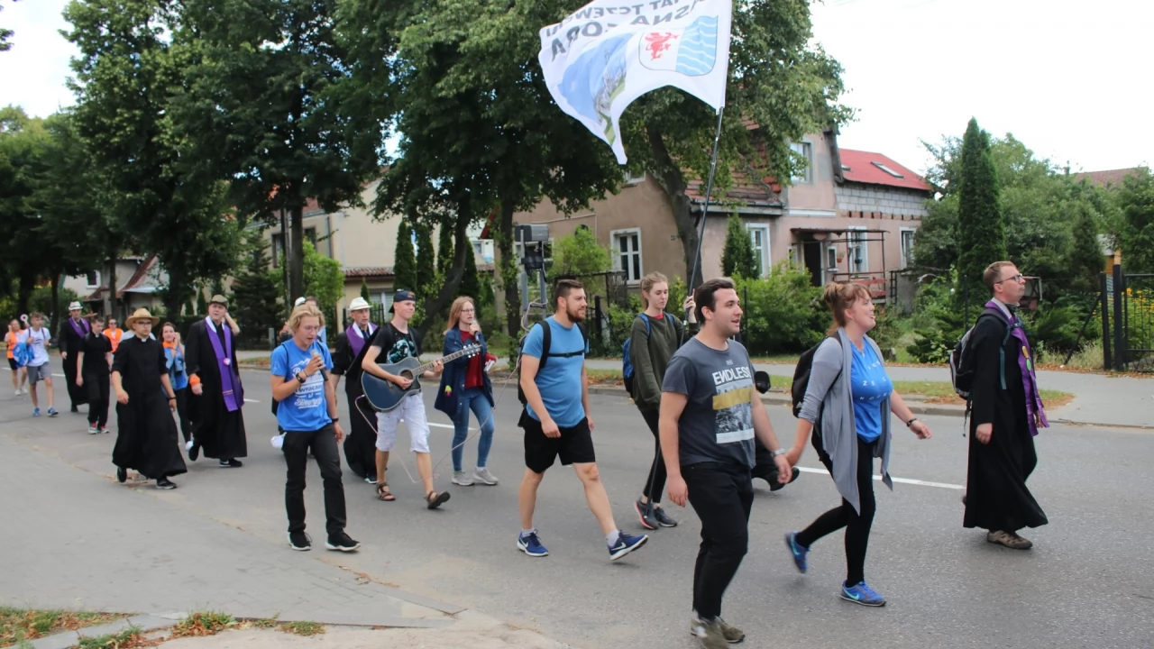 Tczew - Pielgrzymka idzie do Częstochowy. Ze względu na COVID jest inna niż zwykle
