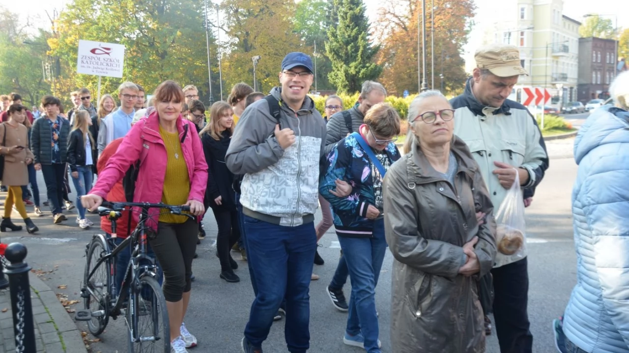 Tczew - Manifest przeciwko marnowaniu jedzenia w Tczewie
