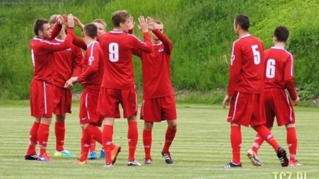 Tczew - Gryf przegrał mecz z Aniołami. V liga coraz bliżej (Tcz24)