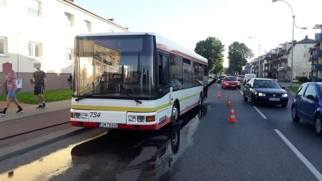 Tczew - Strażacy gasili pożar autobusu. Na szczęście pojazd jechał bez pasażerów