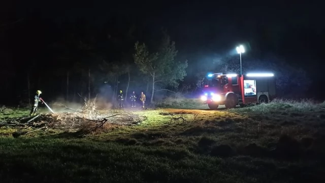 Tczew - Impreza przy ognisku wymknęła się spod kontroli. Mógł spłonąć las