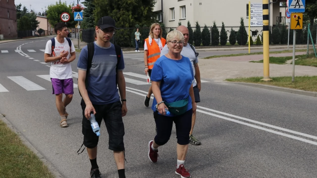 Tczew - Tczewska pielgrzymka wyruszyła na Jasną Górę