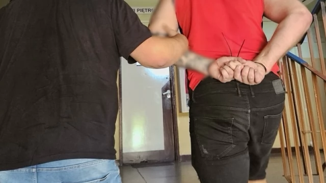 Tczew - Poszukiwani w rękach policji. Jeden na widok munduru wziął nogi za pas
