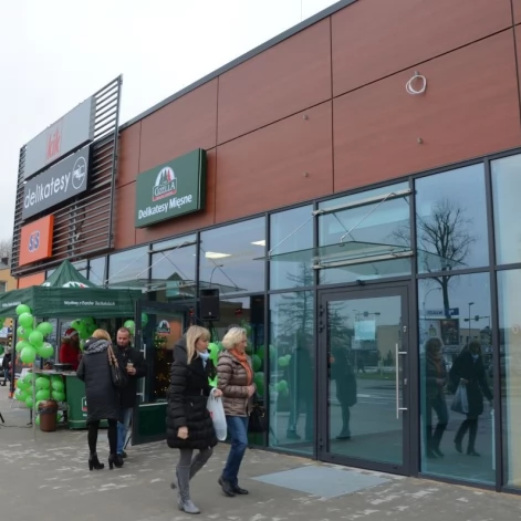 Tczew - Zakończyła się przebudowa minicentrum handlowego na  Suchostrzygach