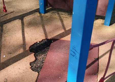 Tczew - Plac koło ósemki czeka na naprawę