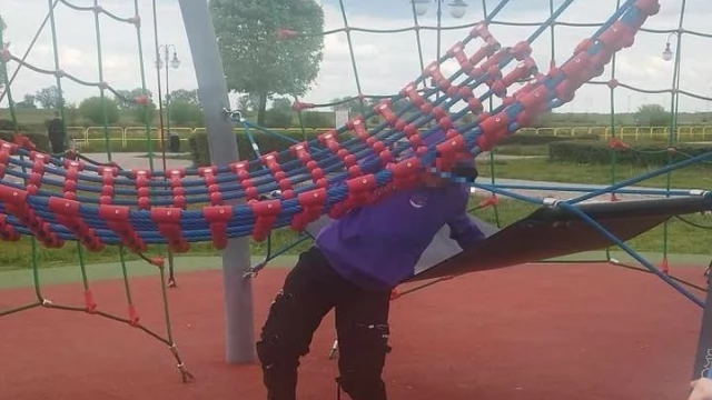 Tczew - Chciał nożem zniszczyć linarium