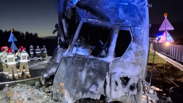 Tczew - Tragedia na A1. Płoną ciężarówki, nie żyje mężczyzna [AKTUALIZACJA]