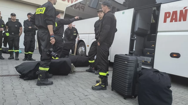 Tczew - Kolejni strażacy z Pomorza jadą walczyć ze skutkami powodzi