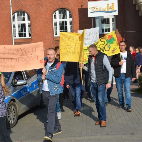 Tczew - Manifest przeciwko marnowaniu jedzenia w Tczewie