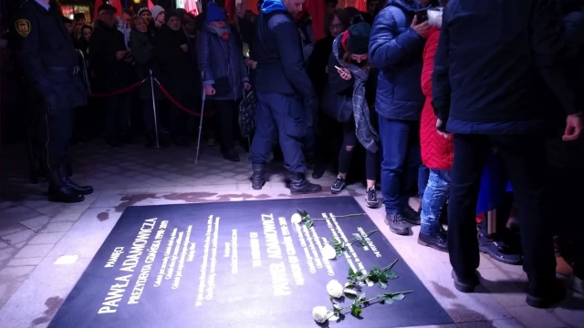 Tczew - Gdańsk wspomina Pawła Adamowicza w pierwszą rocznicę tragedii