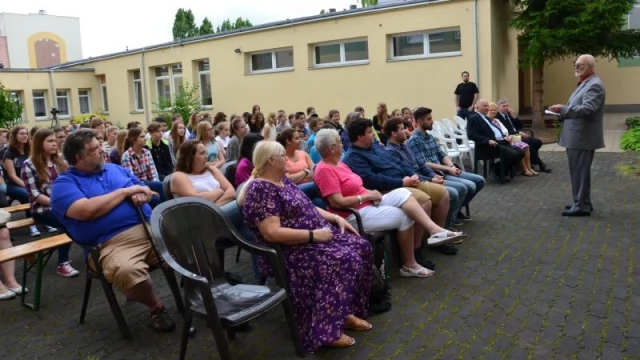 Tczew - Szlifują angielski pod okiem amerykańsko-polskiej kadry
